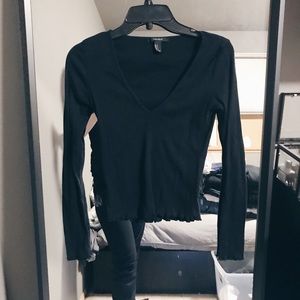 Forever 21 Black V-Neck Crop Lettuce Edge Top